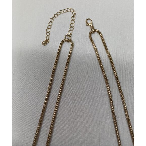 VTG 3-piece Combo: Vintage Necklace, Roll-on Bracelet and Clip-on Earrings - Picture 5 of 9